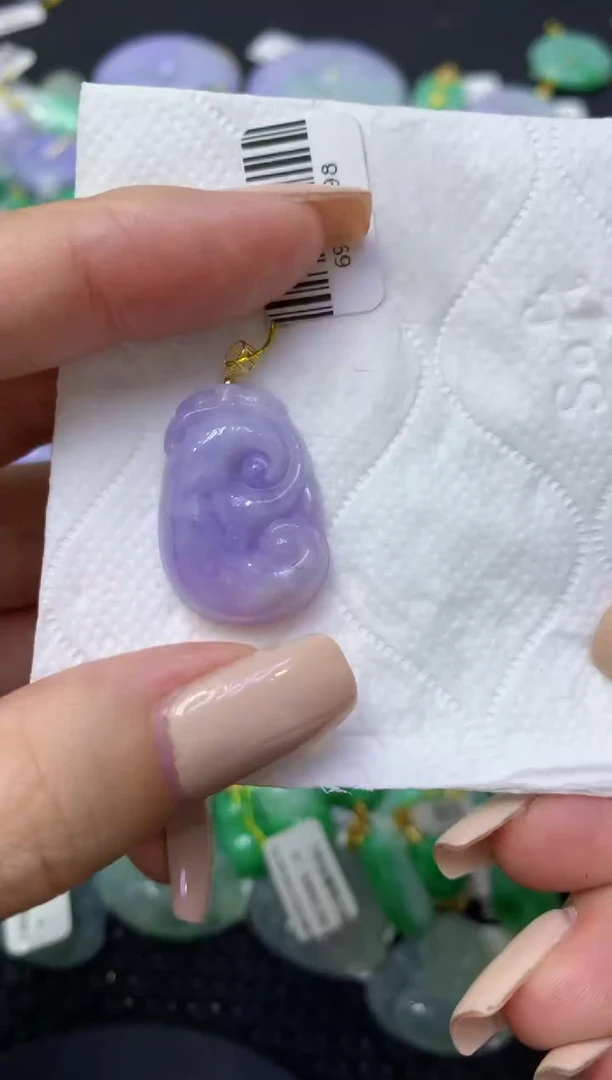 颈饰18K金镶嵌翡翠天然缅甸翡翠A货