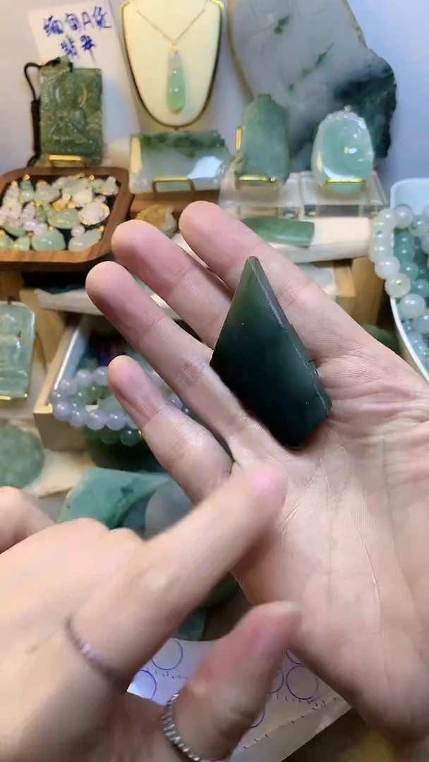 未镶嵌挂件翡翠 缅甸A货翡翠，没有运费险