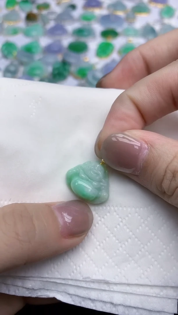 【闪购商品】翡翠颈饰未镶嵌天然翡翠A货