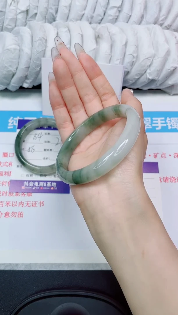 石英岩玉手镯未镶嵌165/64