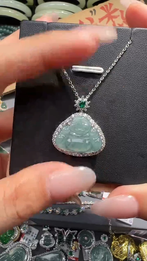 【闪购商品】翡翠吊坠(赠链)未镶嵌天然翡翠A货