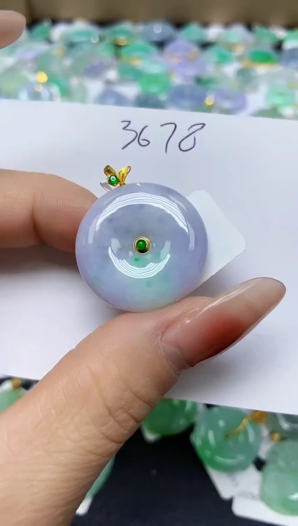 翡翠18K金镶嵌颈饰 天然缅甸翡翠A货