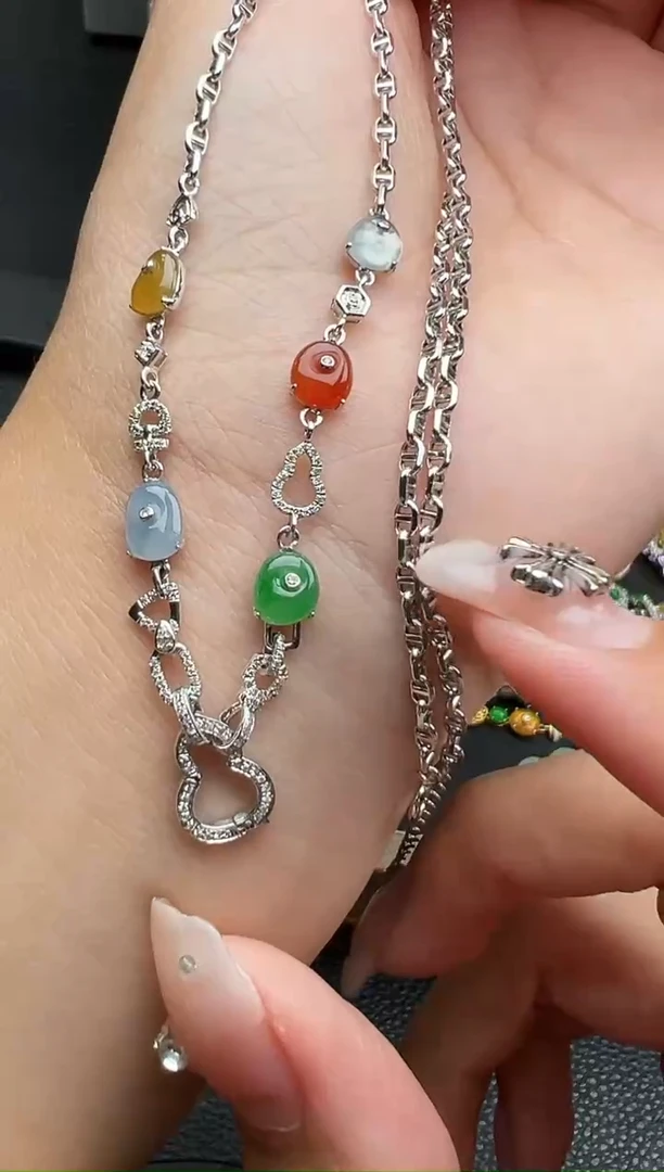 套链18K金镶嵌翡翠勿拍