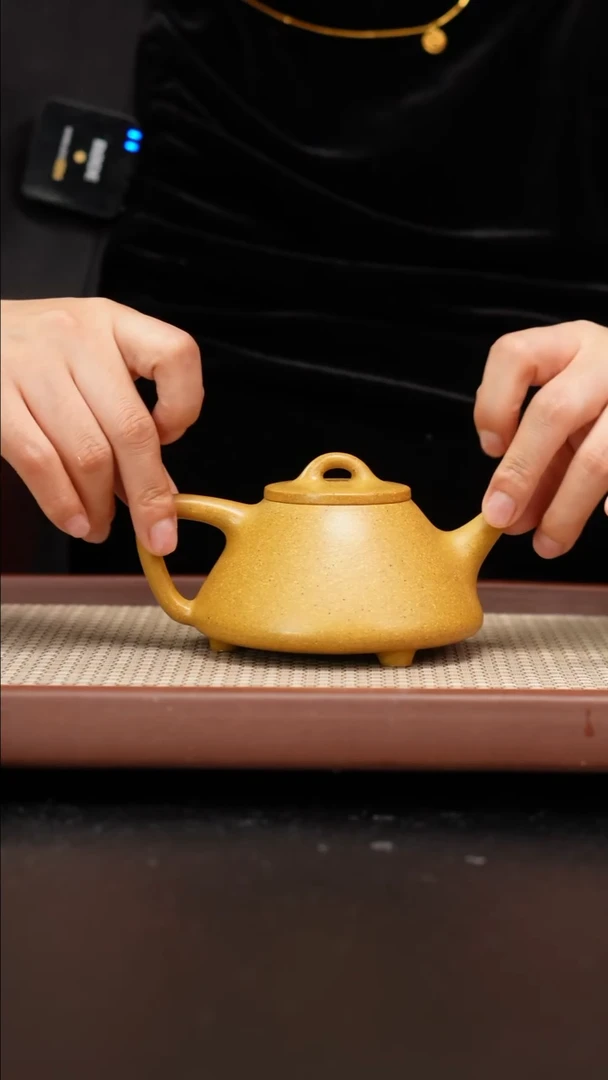 【闪购商品】紫砂茶壶全手工底曹清子冶石瓢200