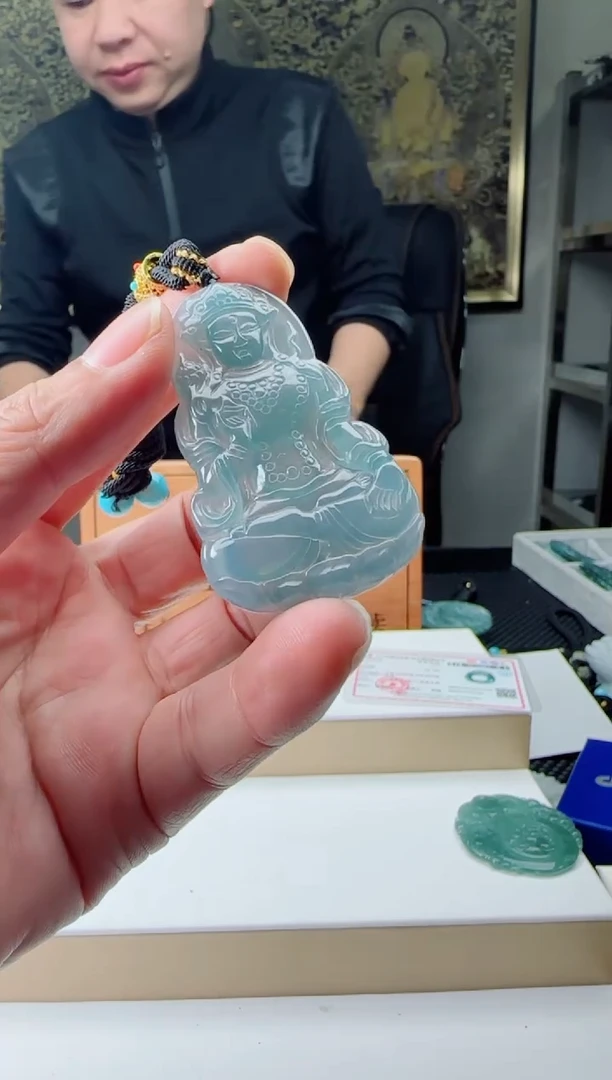 【闪购商品】翡翠颈饰未镶嵌111111111111111