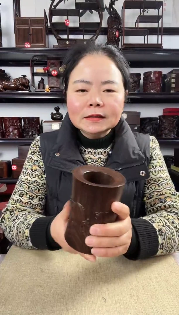 木小牛笔筒老李红木工艺品