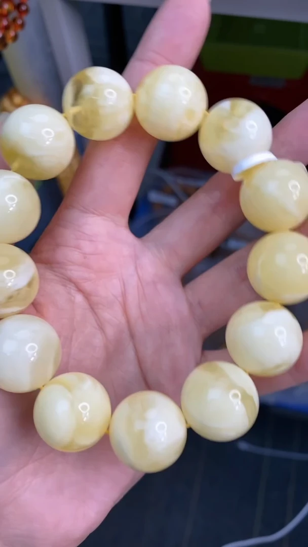 裸石琥珀未镶嵌1/2多样性发其一48