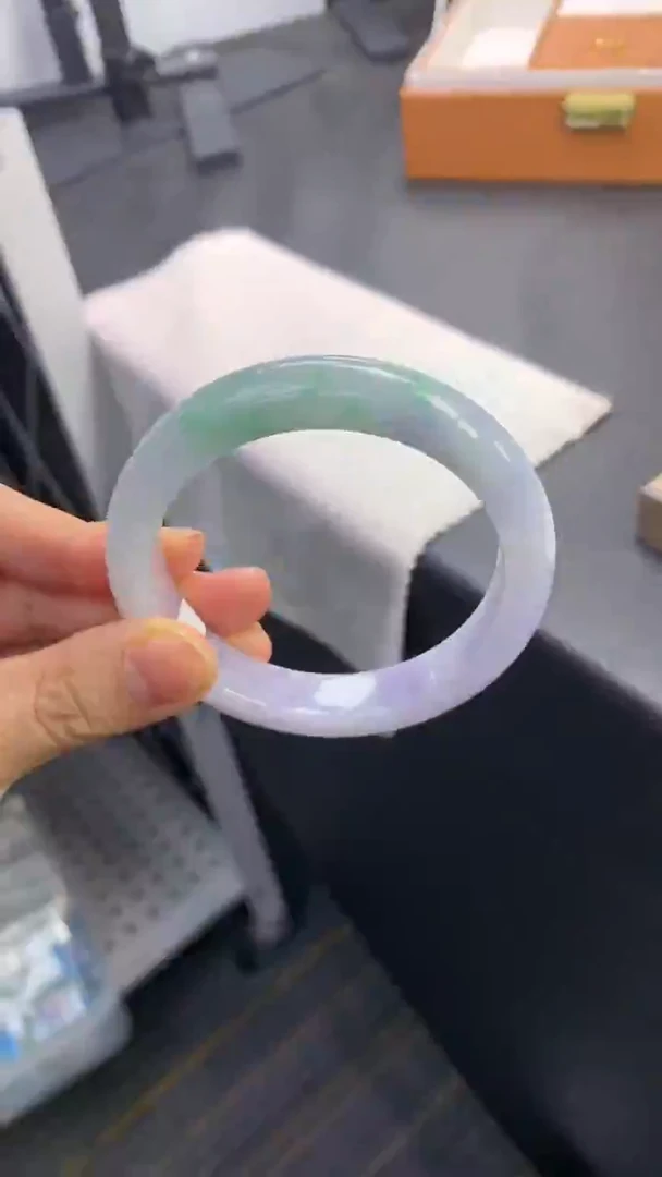 未镶嵌手镯翡翠退货需手镯吊牌标签完好