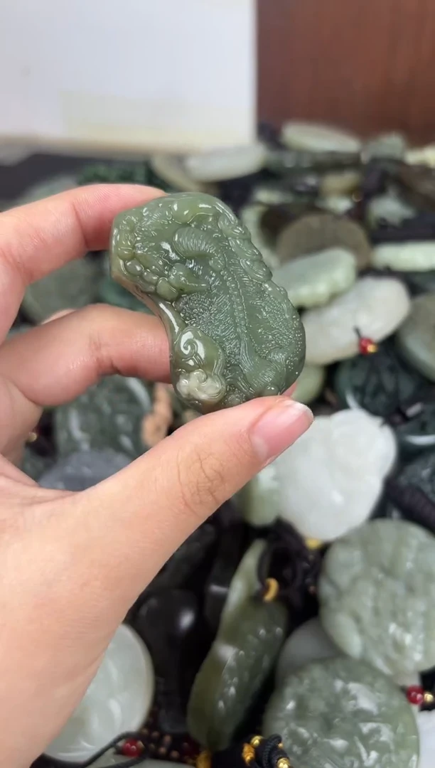 【闪购商品】和田玉颈饰未镶嵌1