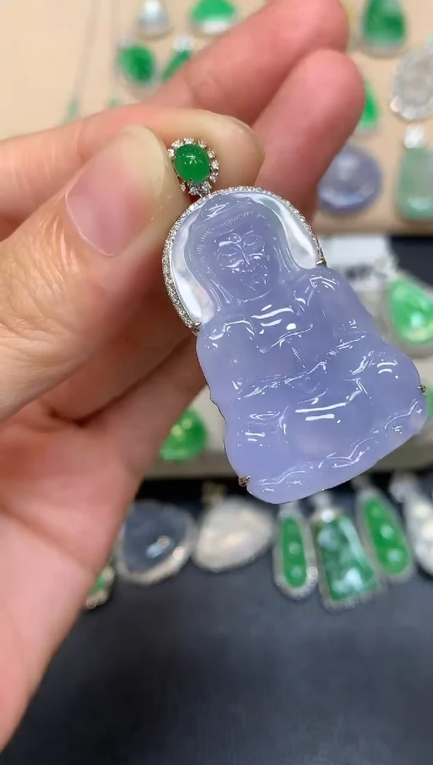 颈饰18K金镶嵌翡翠观音【无服务费
