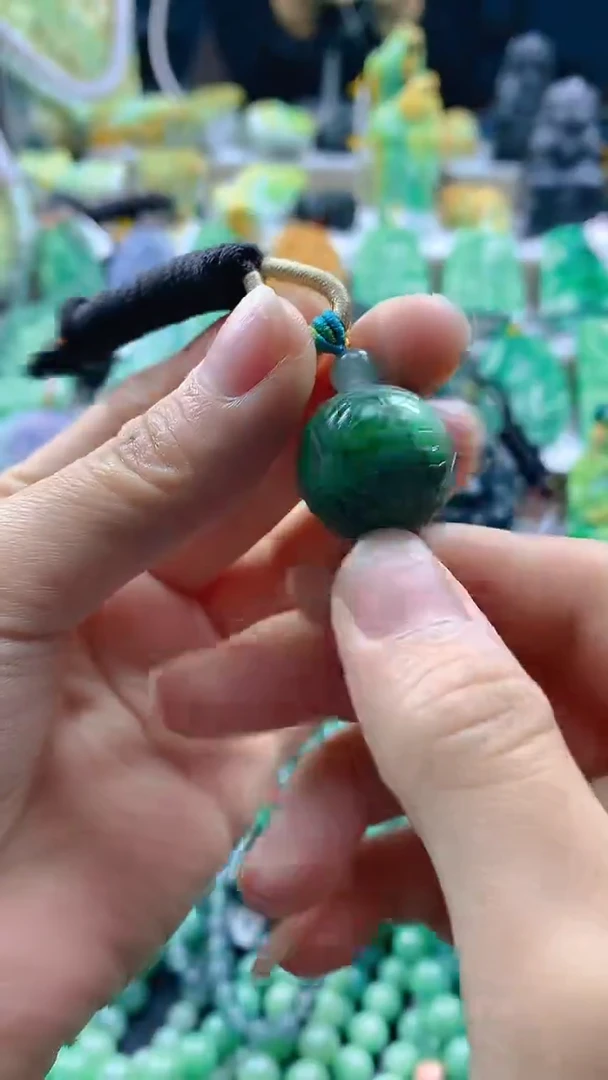 颈饰未镶嵌翡翠天然缅甸a货翡翠