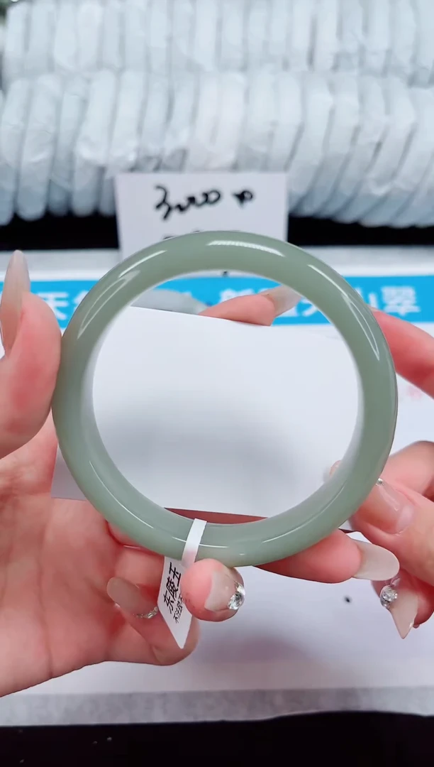 未镶嵌手镯石英质玉178-62/63