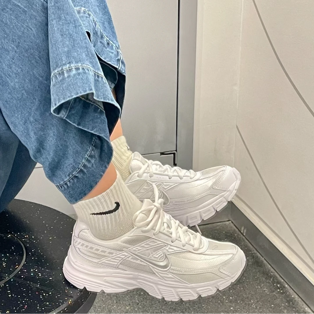 Nike/耐克  女子运动休闲时尚潮流舒适训练耐磨跑步鞋 FZ9020-100