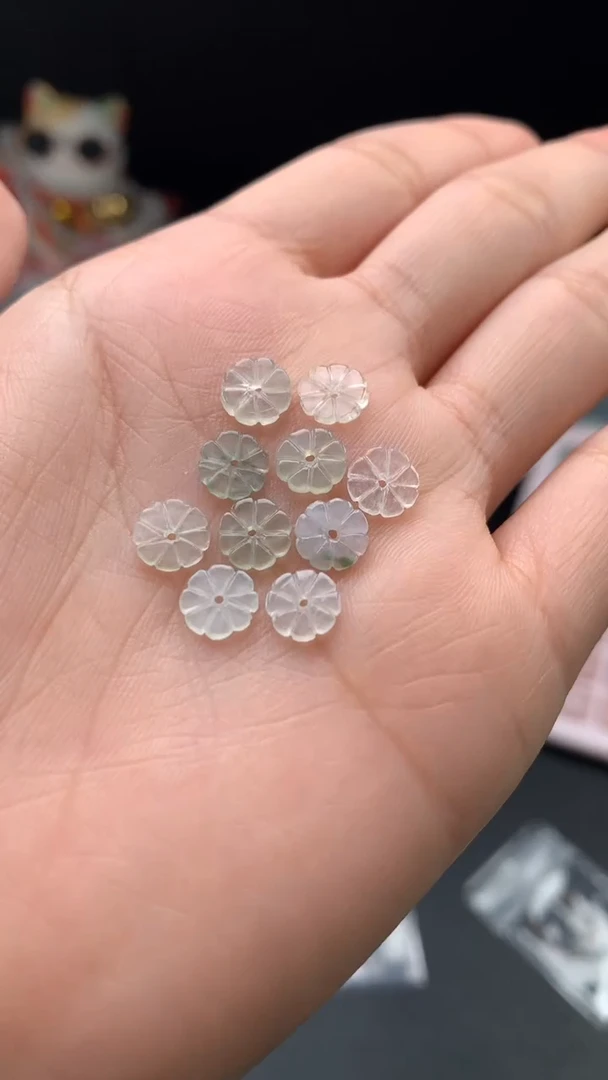 未镶嵌挂件翡翠5