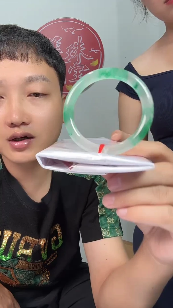 未镶嵌手镯石英质玉6650天然珠宝非洲翠手镯多样性发一条