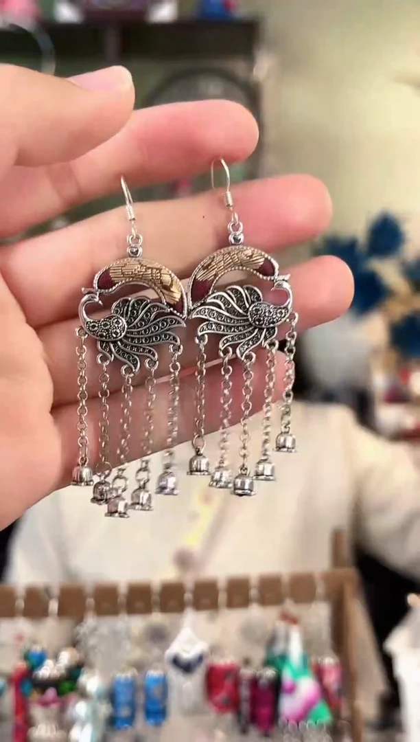 彩云南阁非遗老绣苗银饰品228