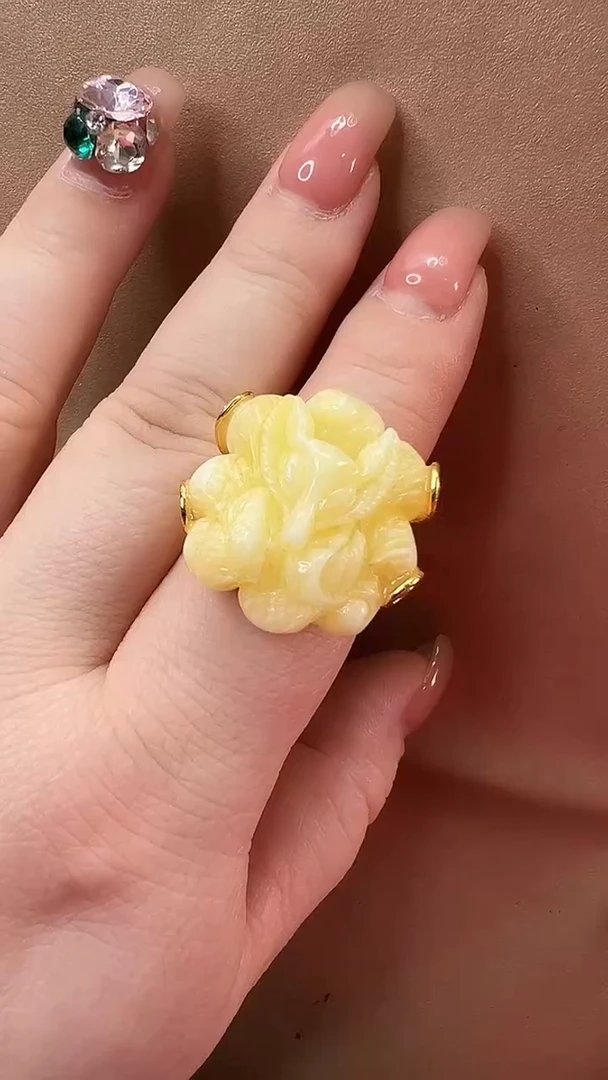 琥珀颈饰未镶嵌戒指