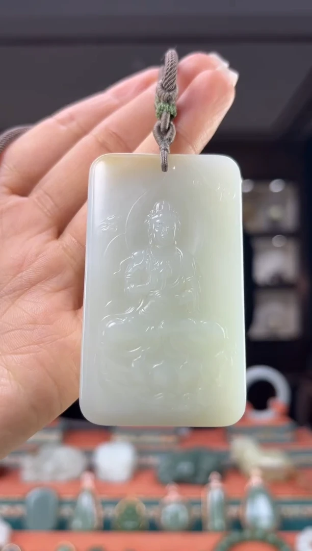 颈饰未镶嵌和田玉佩佩