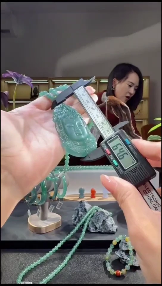 吊坠(不含链)未镶嵌翡翠观音首（多样性发其一）