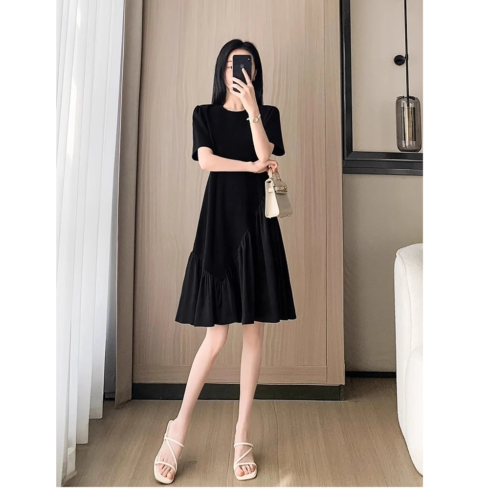 小个子赫本风黑色连衣裙女夏2025新款高级感法式气质显瘦a字裙子