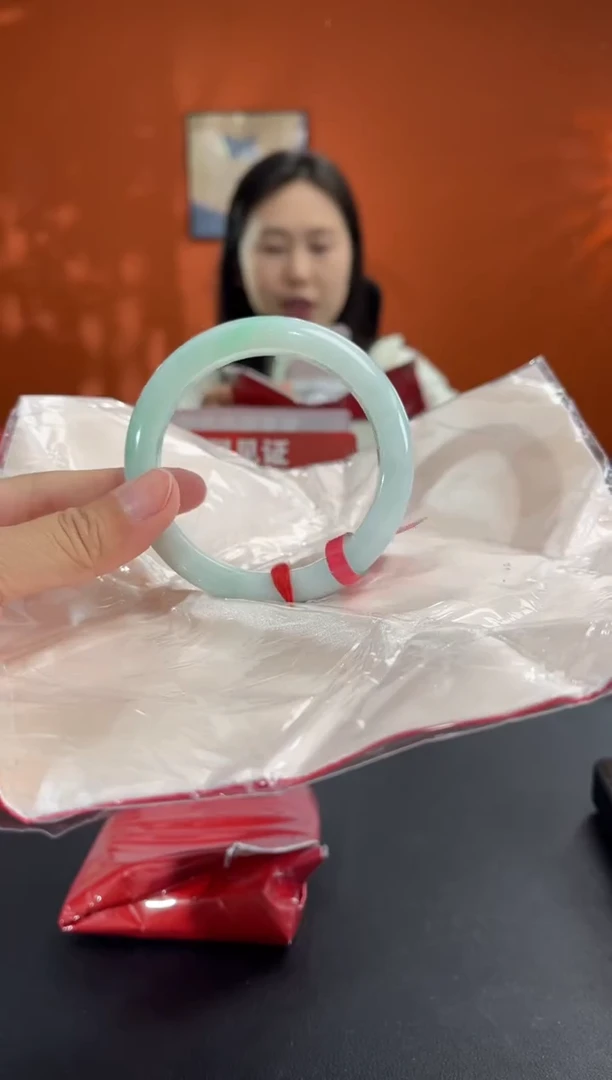 未镶嵌手镯翡翠6     56.5