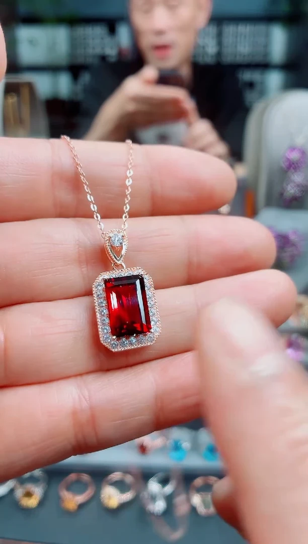 银S925镶嵌吊坠石榴石石榴石吊坠