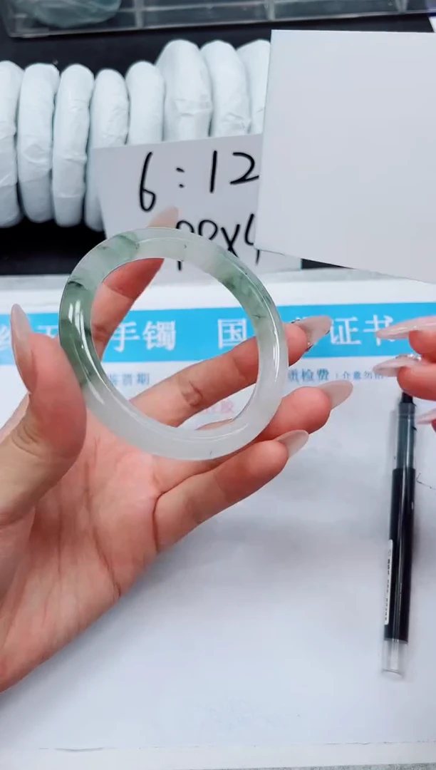 未镶嵌手镯石英质玉A6-58.4