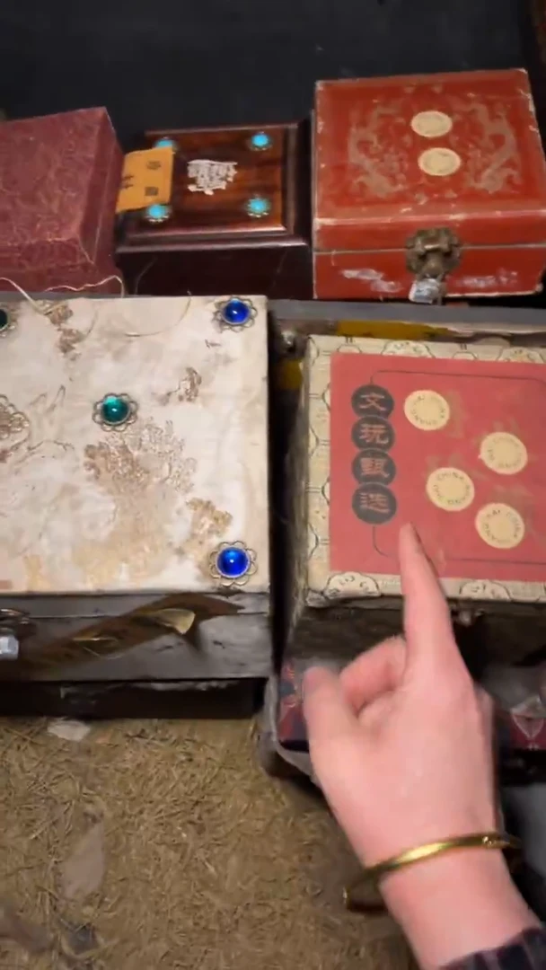 木高端精美开传世山水方木盒一件链接