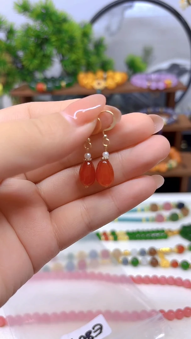 14K金镶嵌南红玛瑙耳饰E864