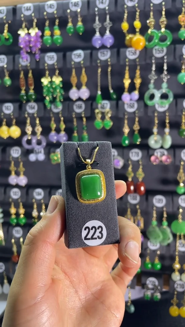 【闪购商品】翡翠耳饰银S925镶嵌223...