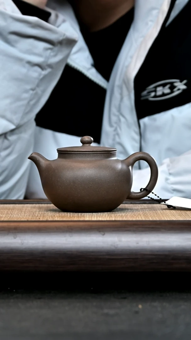 【闪购商品】紫砂茶壶Bh4162 平盖莲子 青灰段