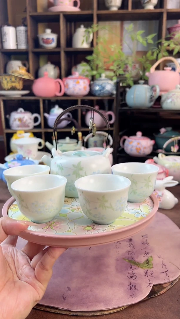 1壶4杯1个茶盘的啊啊啊