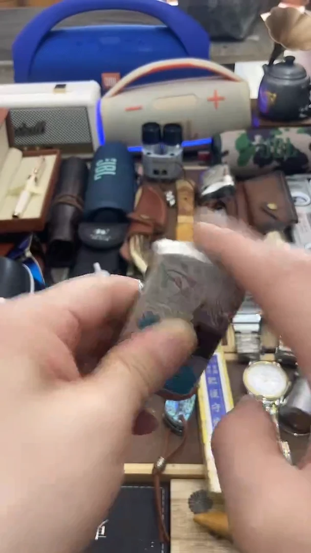 瓷片闪购商品  如图所示