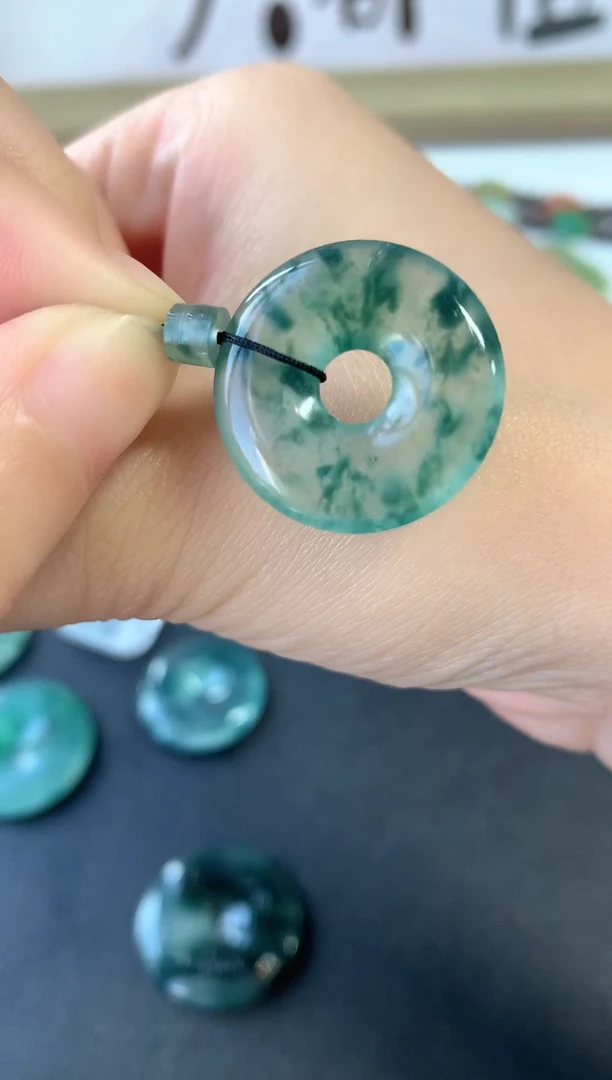 定制翡翠未镶嵌毛货