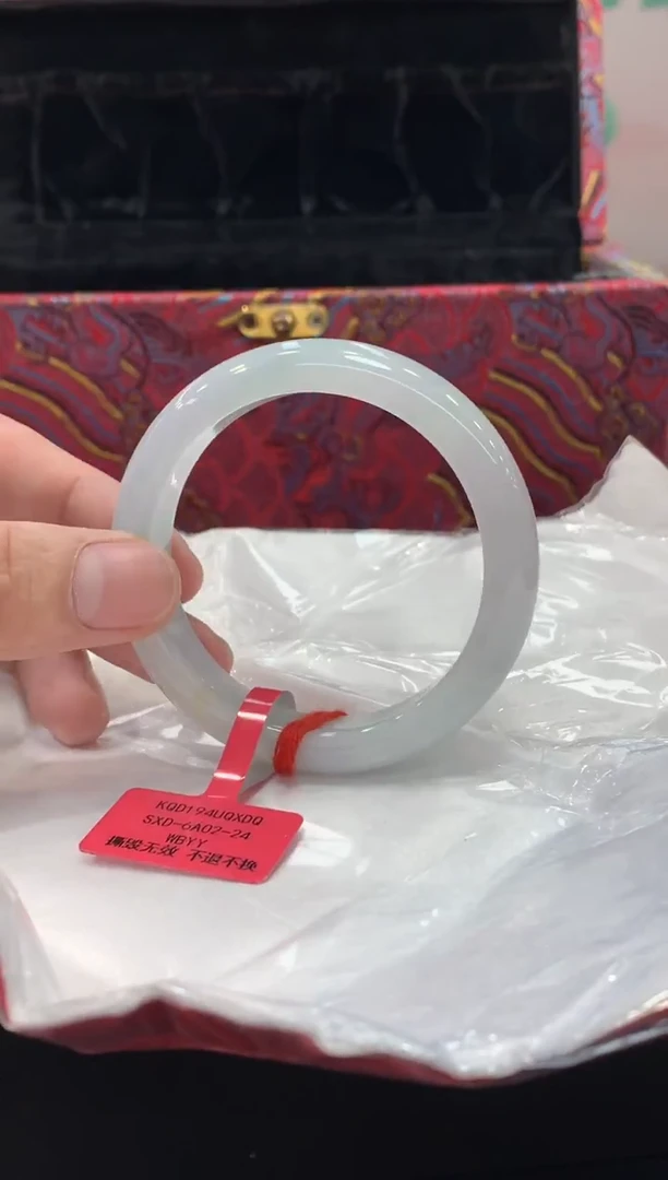 未镶嵌手镯翡翠翡翠手镯