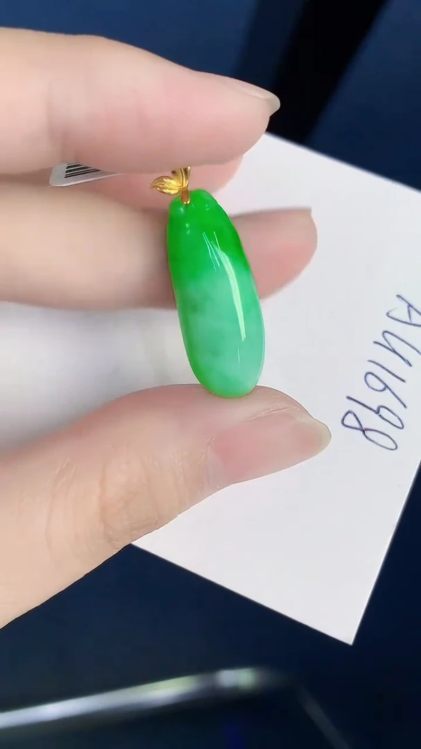 颈饰18K金镶嵌翡翠天然翡翠缅甸A货