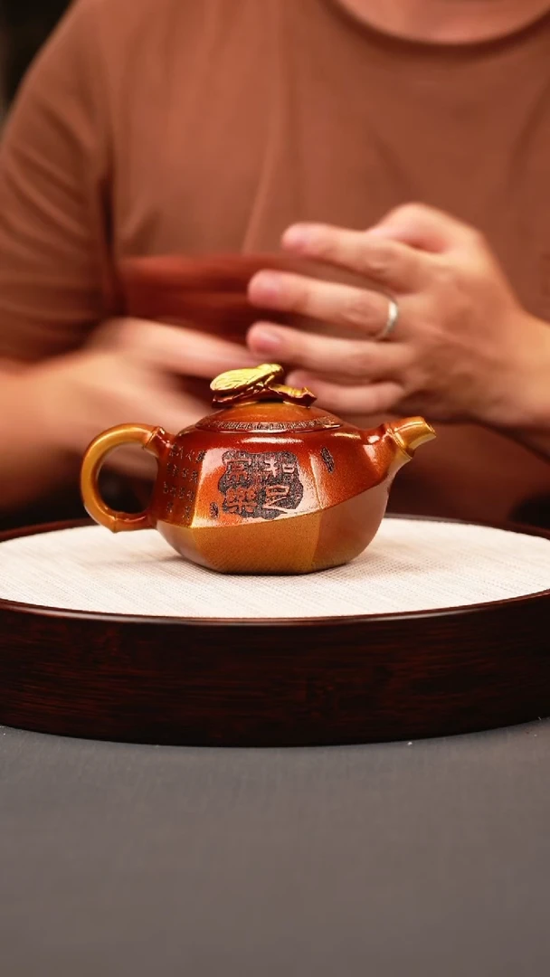 茶壶紫砂贝壳烧 知足常乐 刻绘