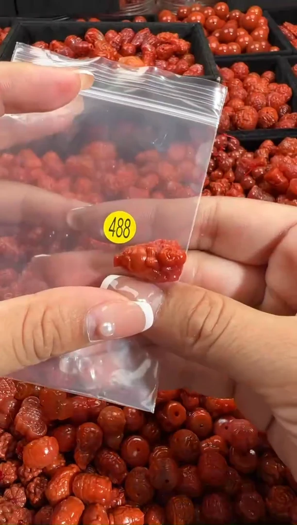 颈饰未镶嵌南红玛瑙11