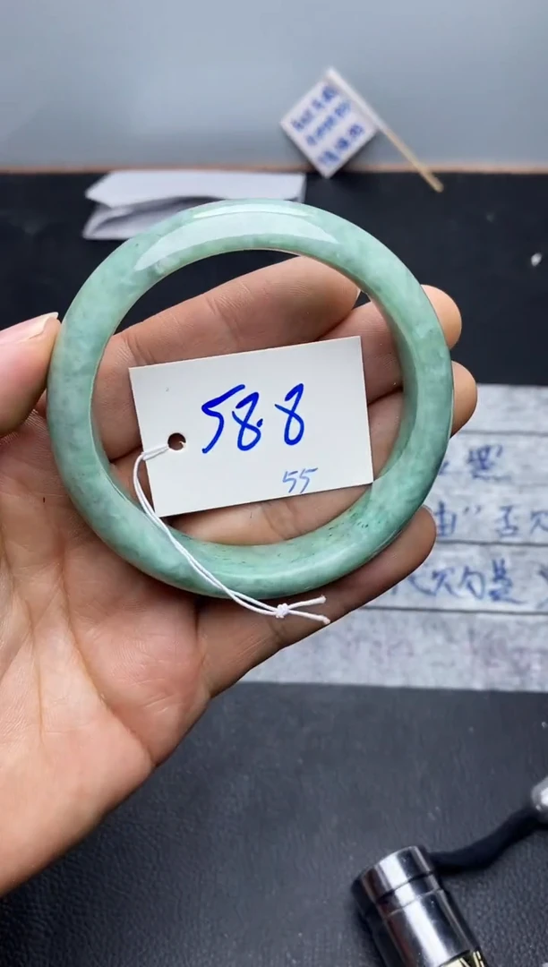 未镶嵌手镯翡翠55