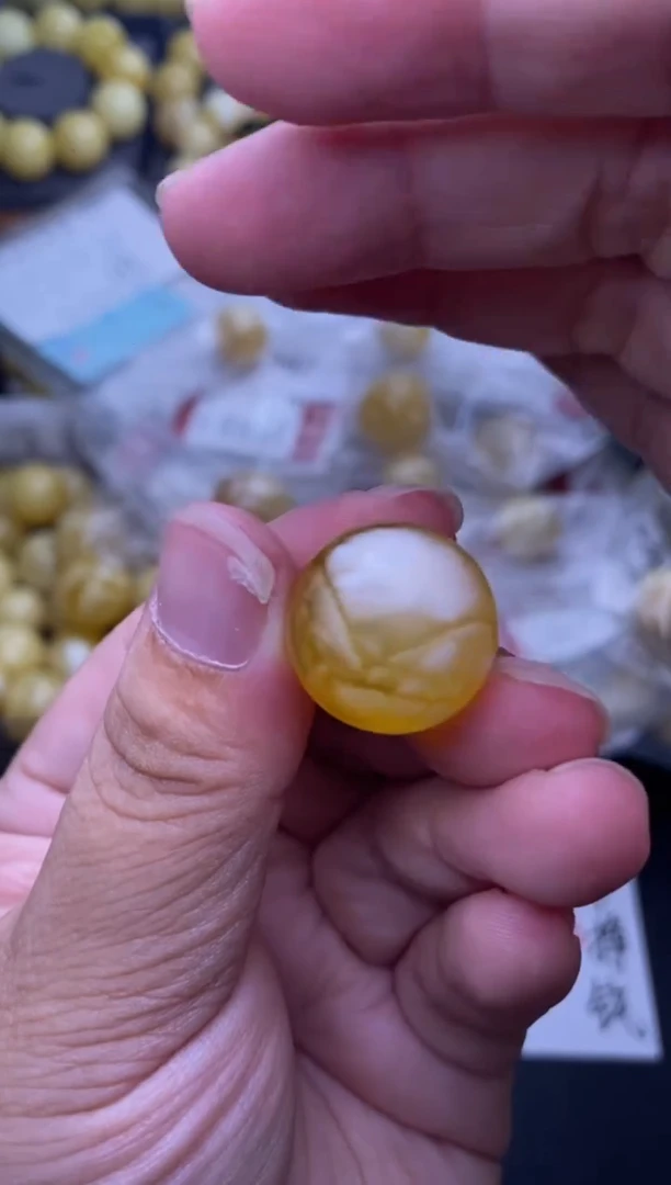 裸石琥珀未镶嵌 星筠珠宝优选110