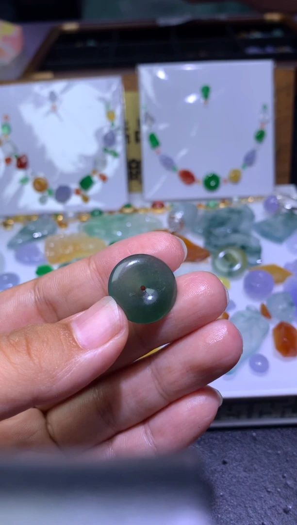 定制翡翠未镶嵌毛货