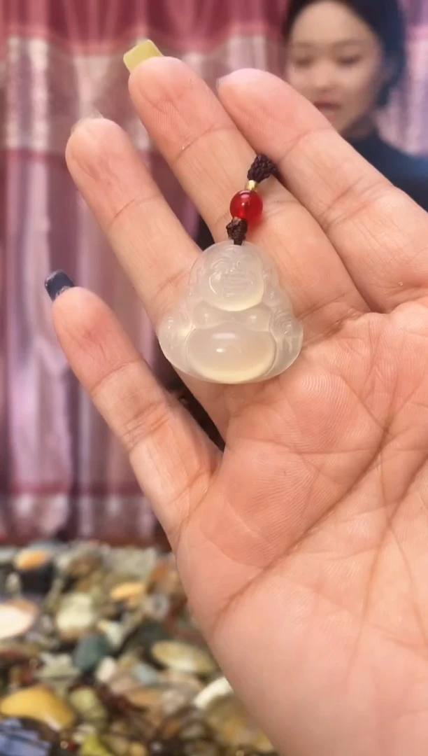 未镶嵌岫玉吊坠