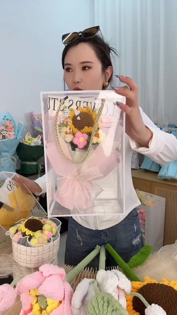 精致手工成品花束非遗毛线花送人见面礼