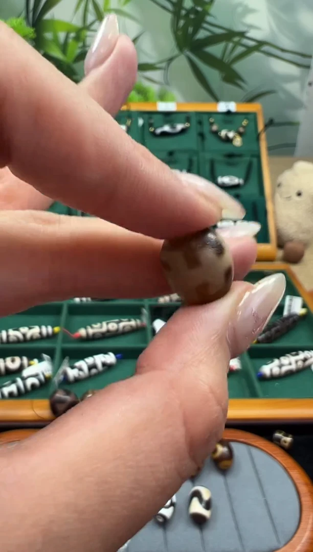 未镶嵌颈饰玛瑙/玉髓（覆膜）13.(微瑕随机发货)