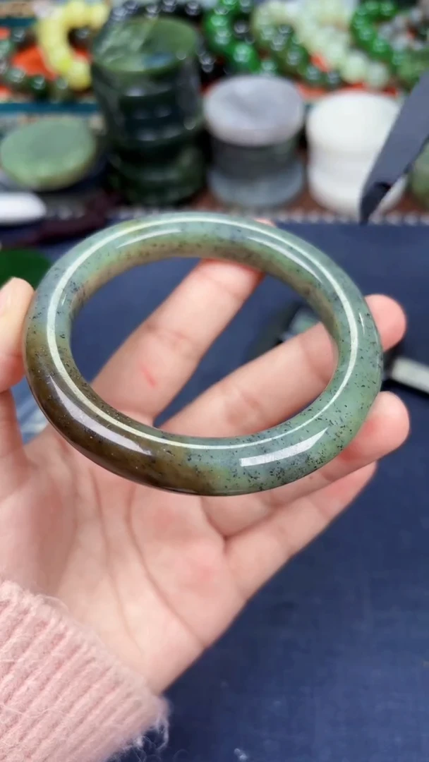 颈饰未镶嵌和田玉和田玉