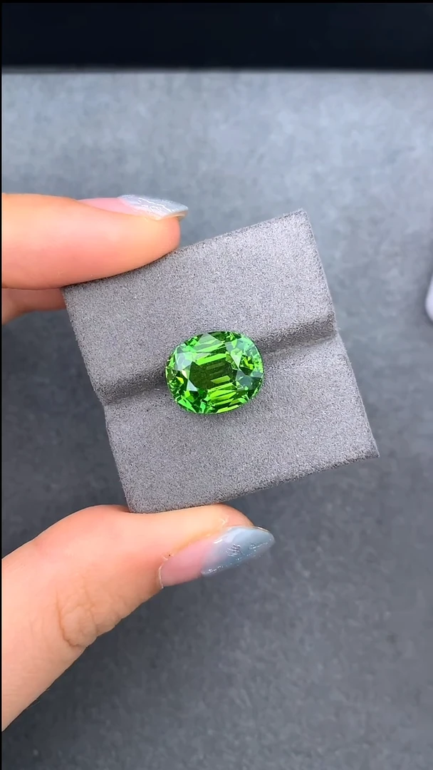 【闪购商品】碧玺无未镶嵌9.3克拉