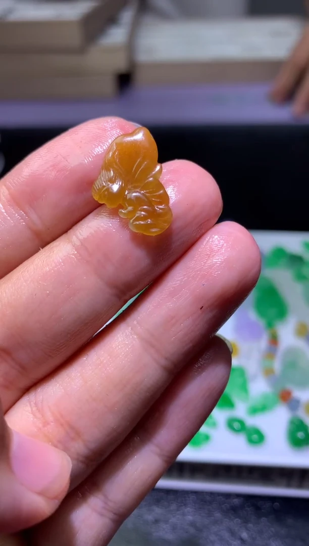 未镶嵌定制翡翠毛货