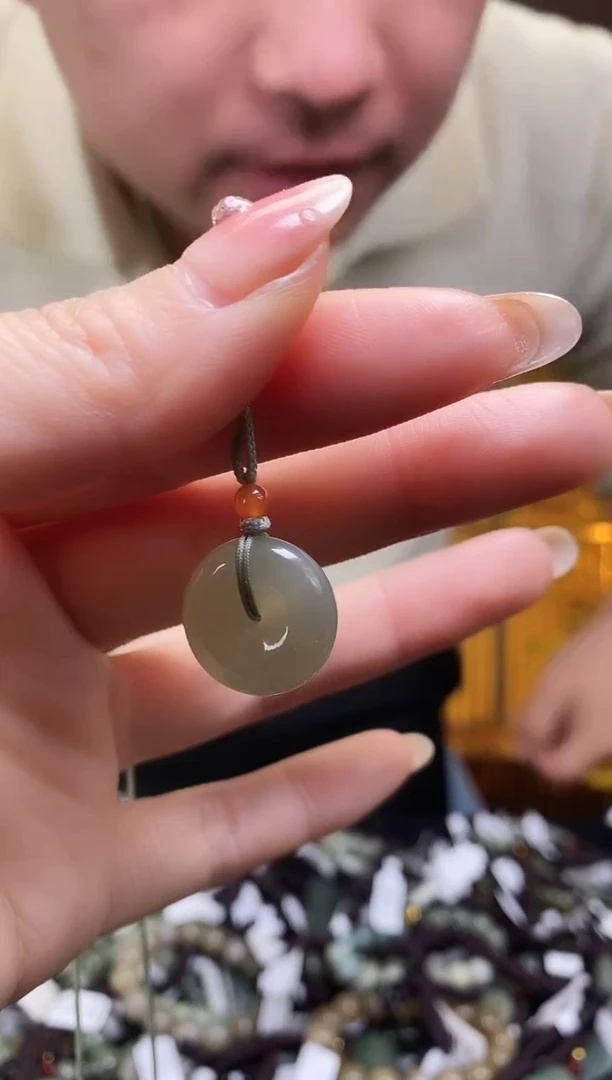 【闪购商品】和田玉颈饰未镶嵌多样性发货，拍一发一