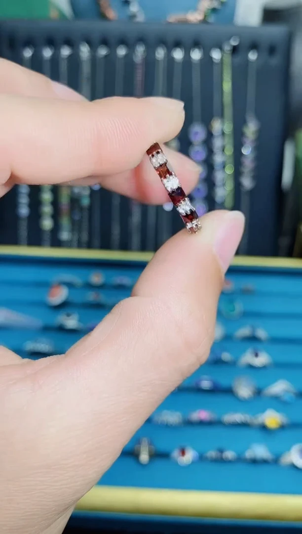 【闪购商品】石榴石戒指银S925镶嵌1121