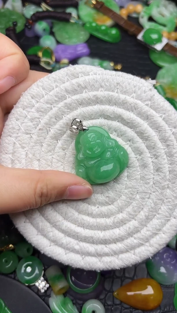 颈饰未镶嵌翡翠缅甸翡翠吊坠